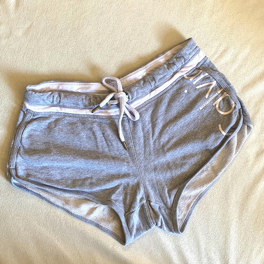 Calvin Klein performance shorts! Sweatshirt material!